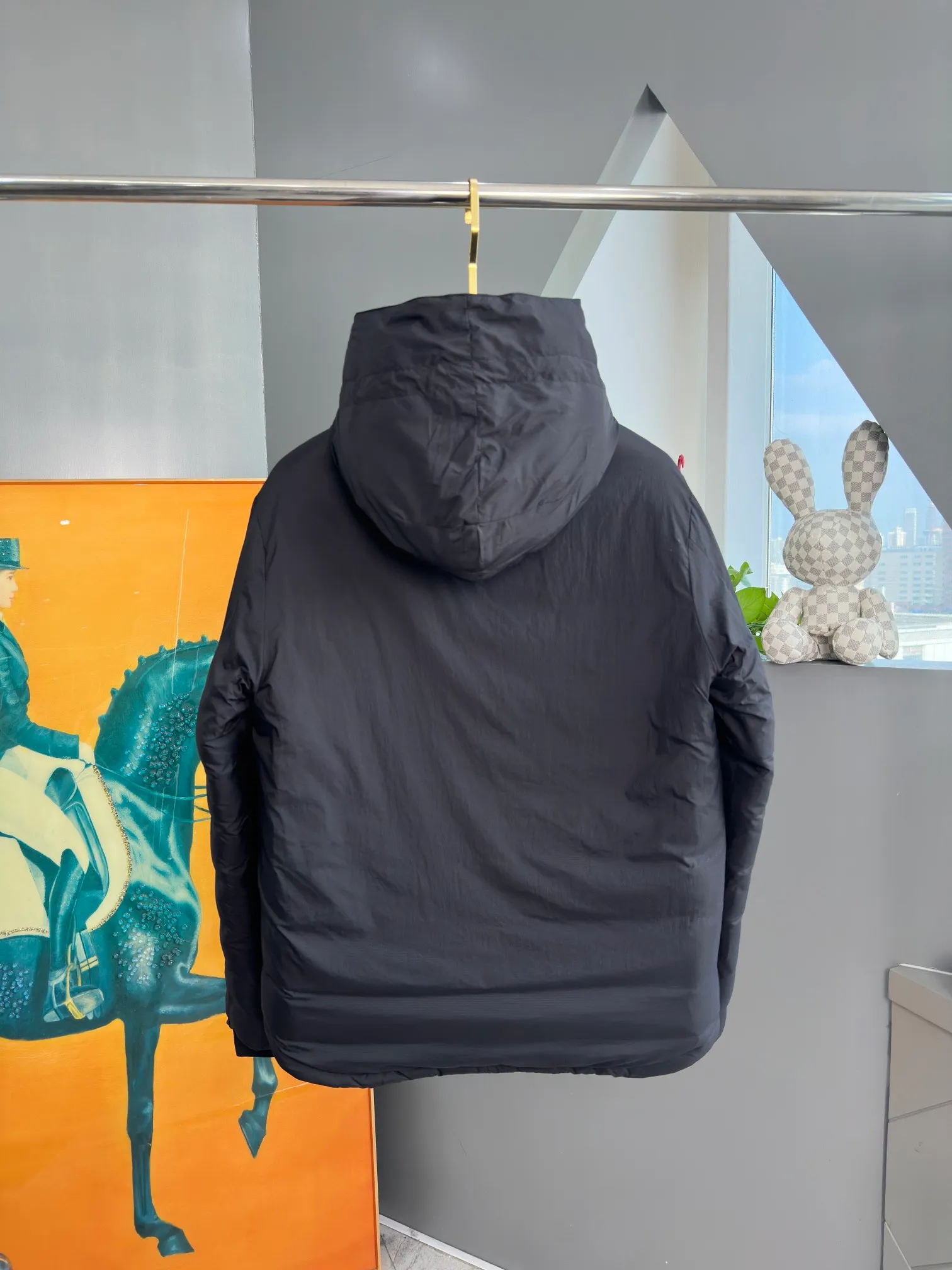 P880 official website CANADA GOOSE thin and light model. It is super lightweight and has no weight-bearing feeling on the upper body! It also shows your temperament!! The Canadian brand Canada Goose has always been recognized as the warmest down jacket. Various Instagram celebrities, Internet celebrities, and celebrities often wear it for street photos. I make Canada Goose every year, but I still can’t get rid of my love for it. No matter how cold the winter is, there is no need to be afraid. It is the legendary warmest down jacket and is known as a must-have for arctic outdoor sports! The most popular down jacket in the world, major celebrities are rushing to buy it, and it is a must-have for everyone! Size: S-2xl Color: black gray
